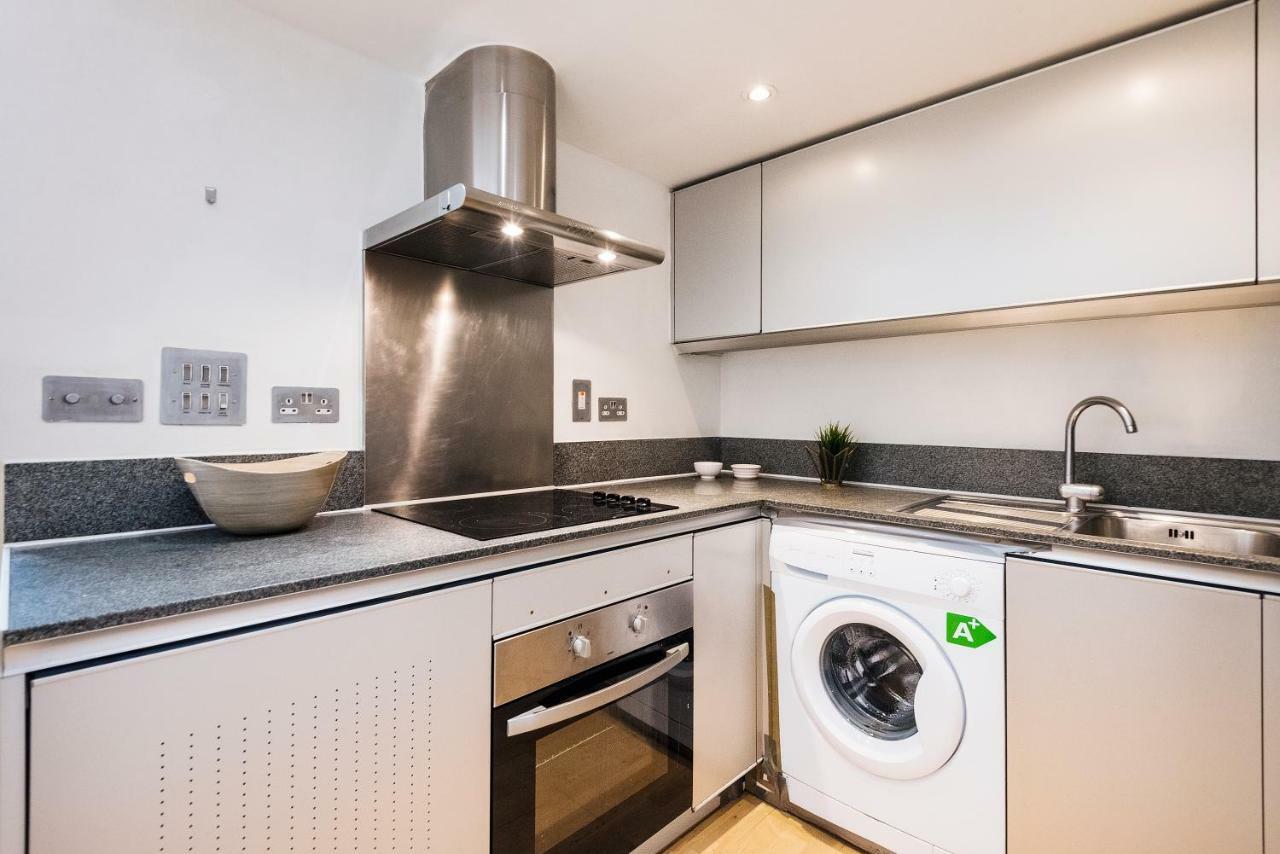 Stylish Hyde Park Apartment Londra Esterno foto